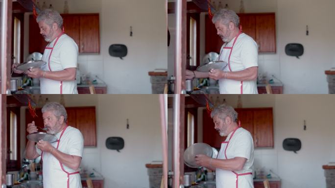 一位老人在家做饭。