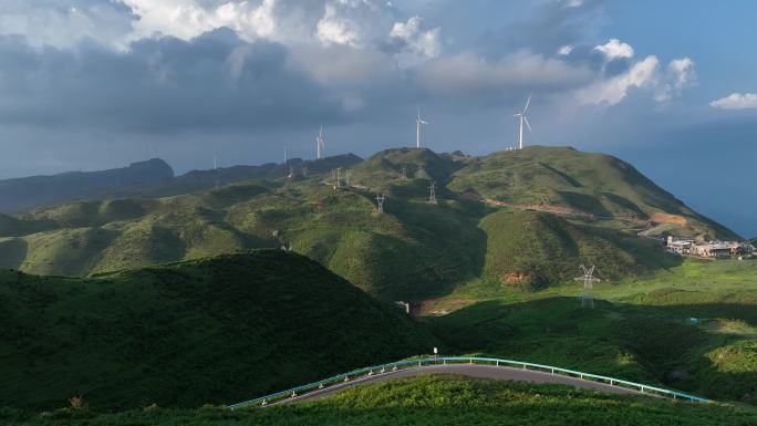 【4k】实景拍摄绿色山脉 自然风云