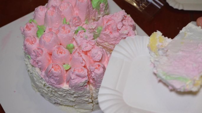 切蛋糕过生日蛋糕国寿奶油蛋糕甜品