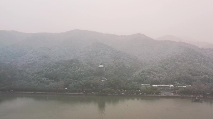 航拍杭州钱塘江雪景