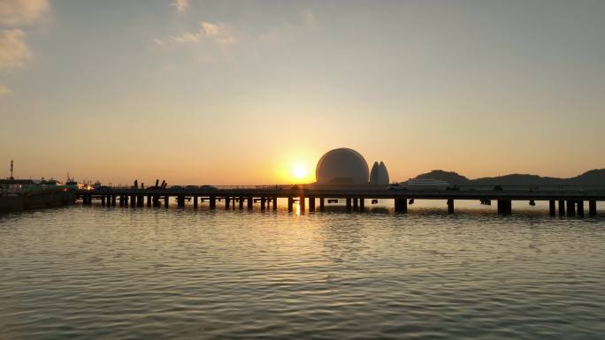 珠海大剧院日月贝日出朝霞时航拍