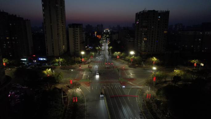 疫情下的山西运城市盐湖区河东东街夜景夜景