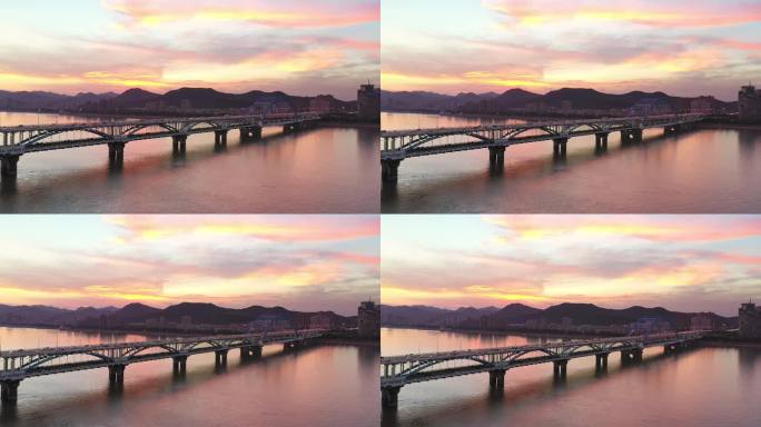 日落时的河桥双层过江大桥车流