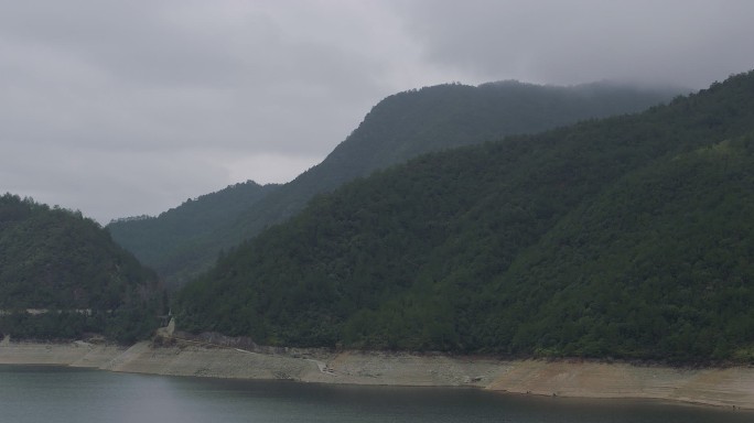 深山山中群山连绵湖泊旅游浙江丽水外景空镜