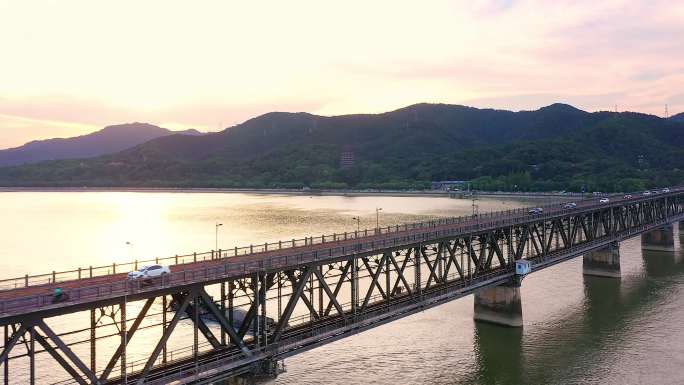 铁路桥梁双层大桥汽车火车高架智慧交通