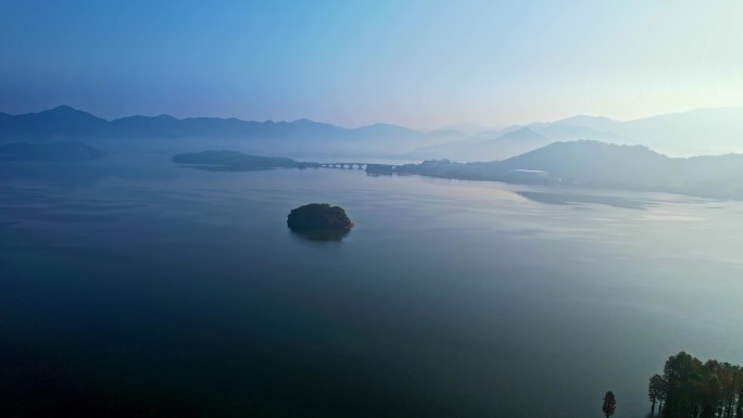 余姚四明湖日出美景