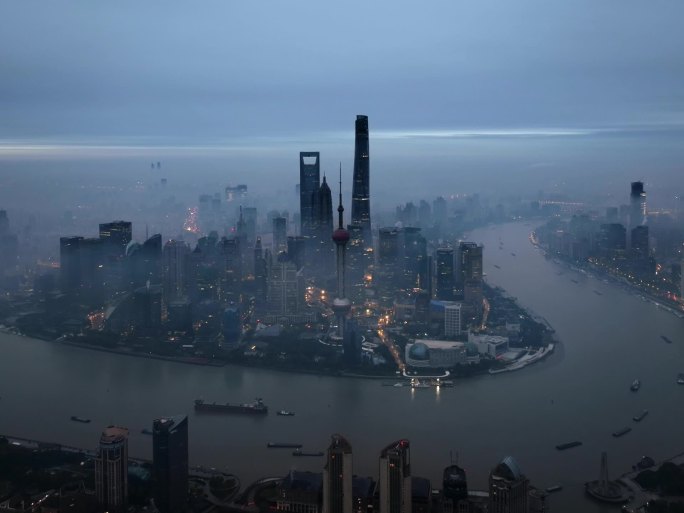 上海陆家嘴北外滩地标宣传阴天平流夜景