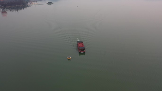 东湖游船