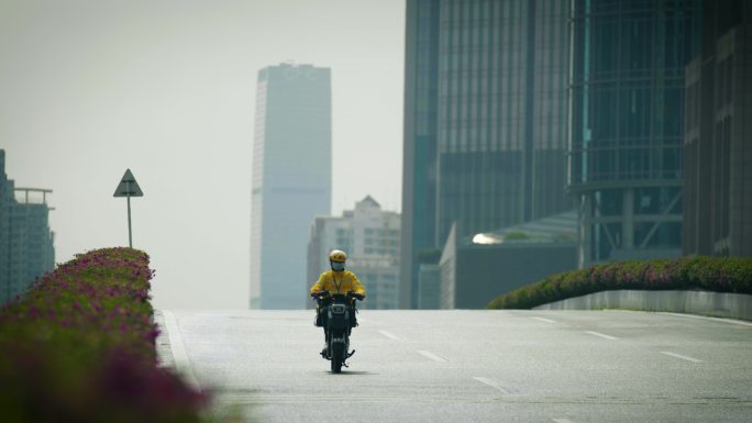 孤勇者 送外卖 美团骑手 外卖小哥