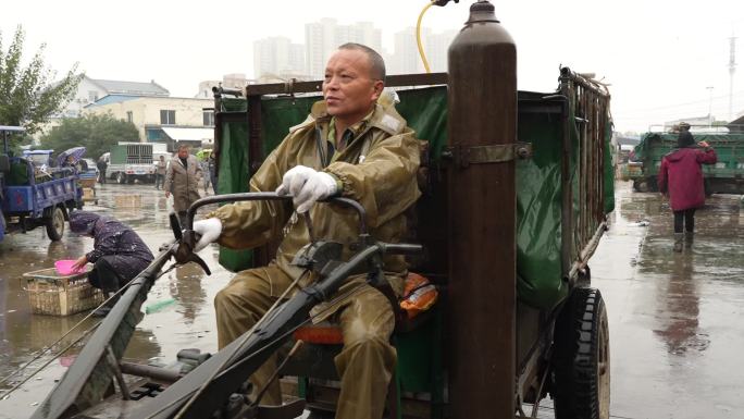 疫情下洪湖水产市场 湖北水产市场 贩鱼