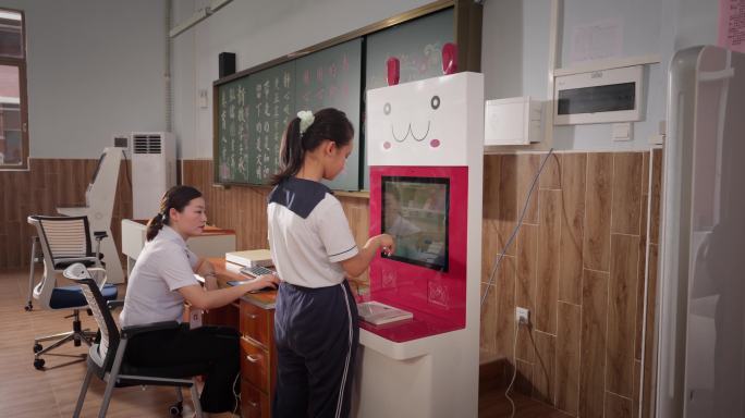 小学图书馆借书