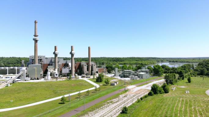美国密苏里州中西部退役燃煤和丙烷发电厂4k无人机视频