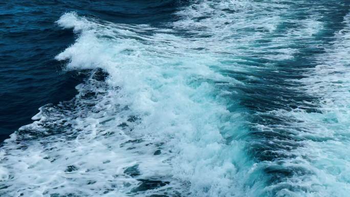 游艇上的泡沫水三亚厦门青岛风景海南海岛