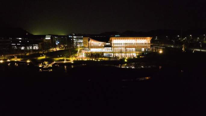 新校区图书馆夜景