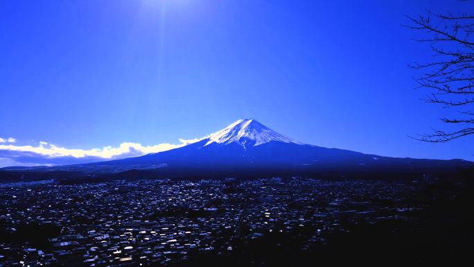 冬季的富士山和城市