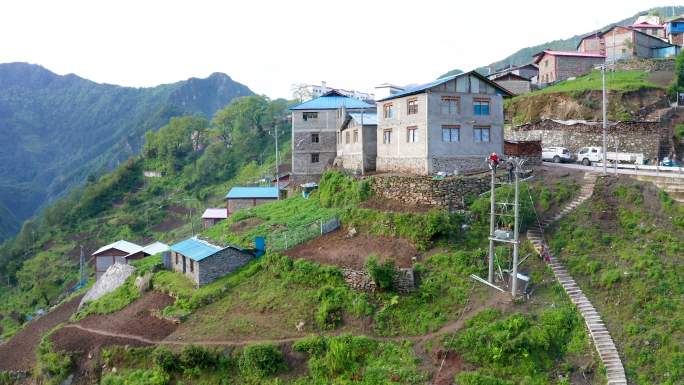 高山上的村庄