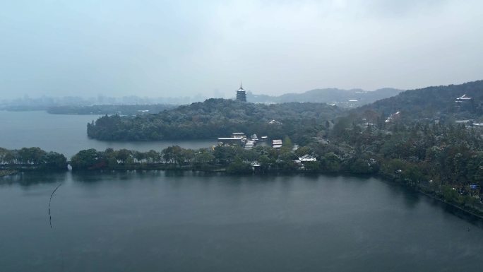 杭州西湖雷峰塔雪景