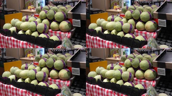 疫情武汉超市 大润发超市 冷清超市 买菜