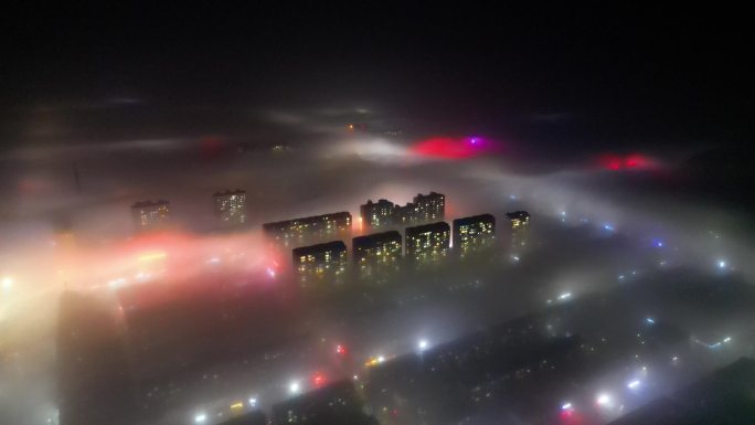 雾中的小城