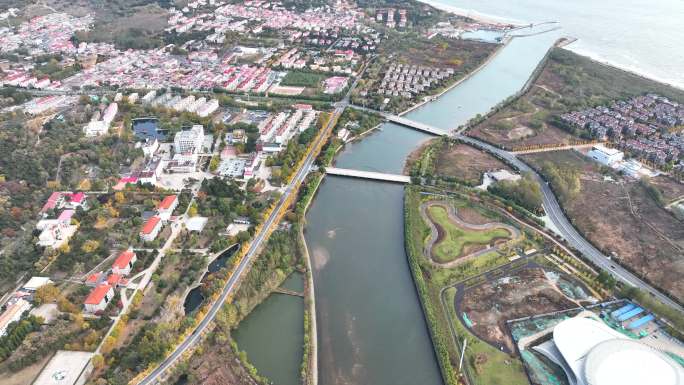 秦皇岛 北戴河 秋景 河流入海 海滨城市