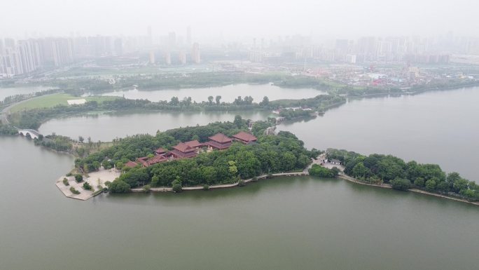 象湖公园旁的湖景