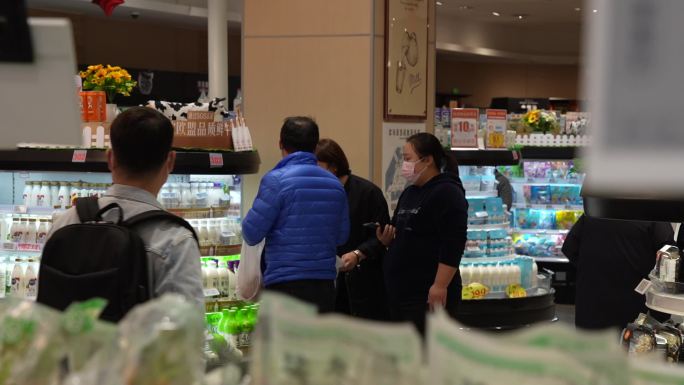 疫情武汉超市 大润发超市 冷清超市 买菜