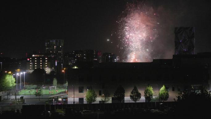 英国4k素材伦敦夜晚远处的烟花