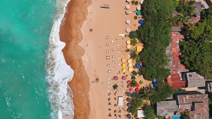 斯里兰卡达拉韦拉海滩鸟瞰图