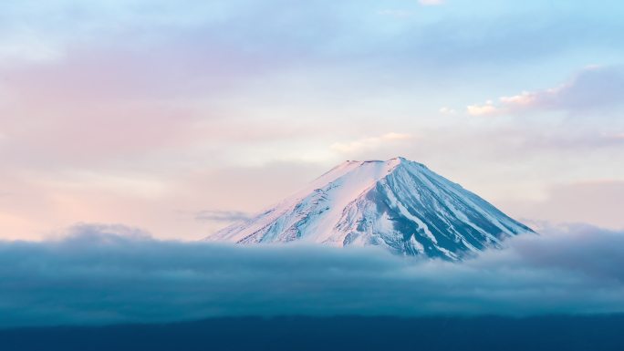 时间流逝：富士山日出黎明在卡瓦古奇科湖鸟瞰