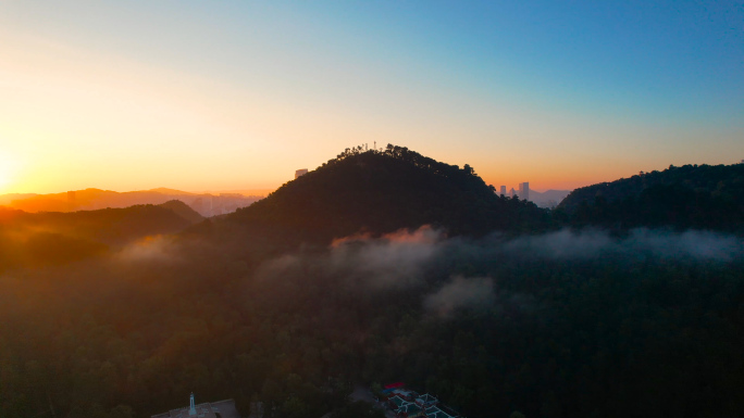 日出黔灵山