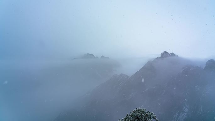 安徽黄山雪景风光延时短片