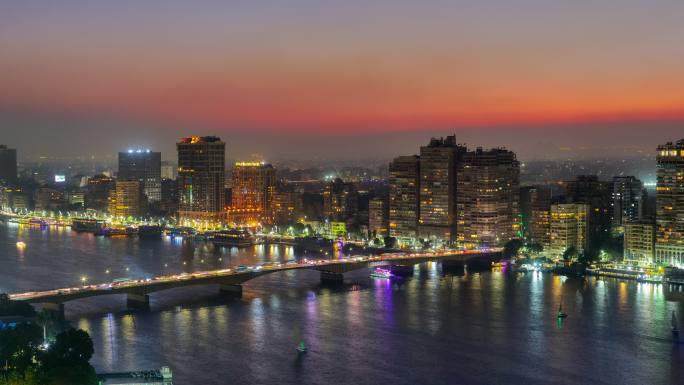 埃及开罗水面倒影大桥