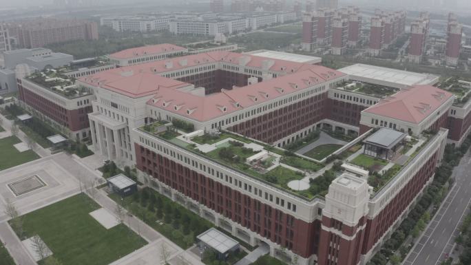 航拍大学校园