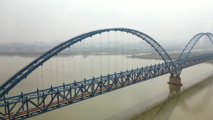 大湾区南沙港铁路高架钢铁桥梁