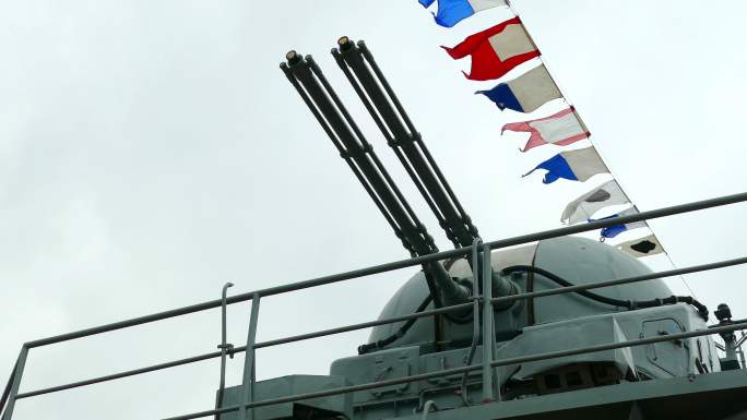 军舰炮和信号旗正义重武器世界大战