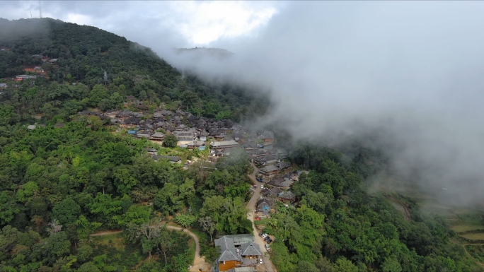 布朗族古村落翁基 普洱茶 澜沧县景迈山