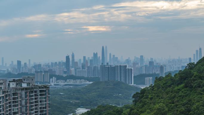 中国深圳梧桐山下的深圳建筑风景