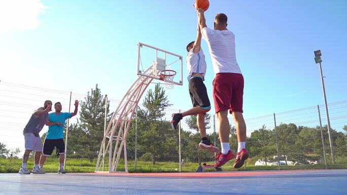 阻止街头篮球比赛娱乐休闲天空