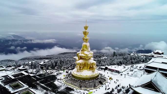 峨眉山金顶 金佛 旅游景点