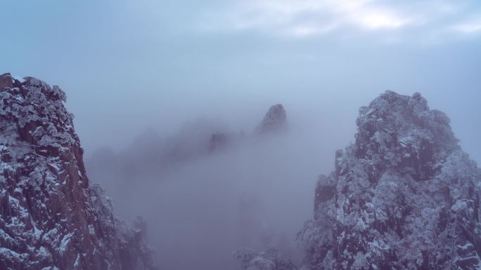安徽黄山雪景风光延时短片