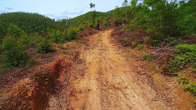 体育竞技山地越野公路赛道赛车手冲线