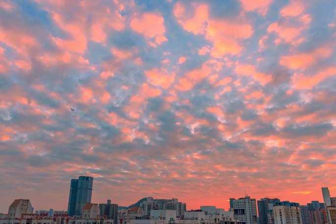 楼顶的夕阳落日