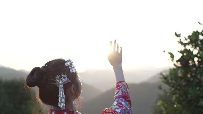 大山美丽女孩