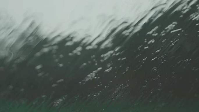 雨季暴雨下雨不停