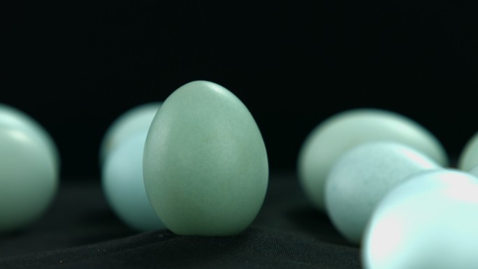 绿壳蛋鸡蛋空镜蛋清蛋黄