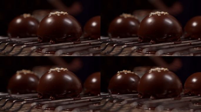 诱人的巧克力甜点巧克力甜点点缀碎屑掉落