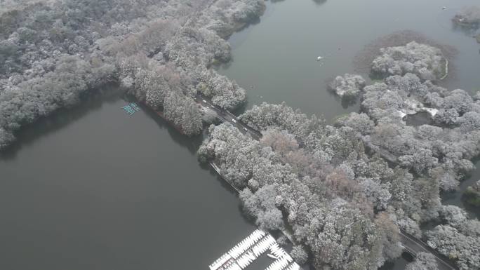 杭州西湖杨公堤冬季雪景航拍风光