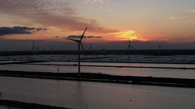 风力发电站-夕阳西下