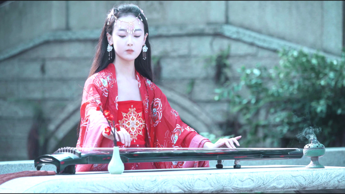 【4K】唯美古风美女弹琴古琴七弦琴