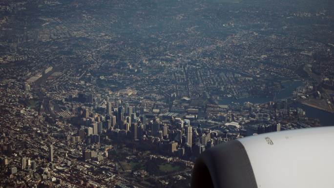 飞机头等舱飞机商务舱视角 悉尼市中心全景